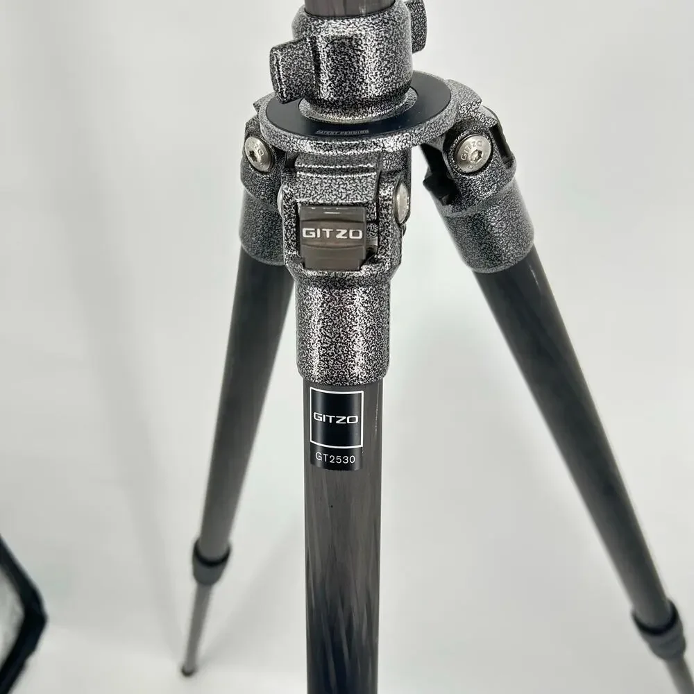 Gitzo GT-2530 Mountaineer 6X Carbon Fiber Tripod Legs Made Italy Camera Travel